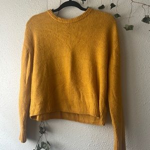 H&M yellow slight crop sweater size M